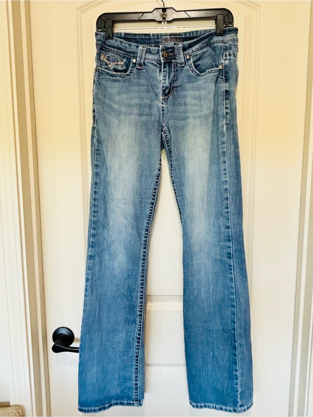 Shyanne Stretch low-rise boot cut jeans